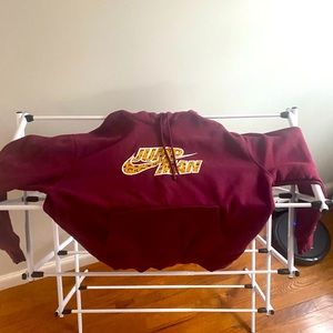 Brand new Nike never worn men’s sweatshirt